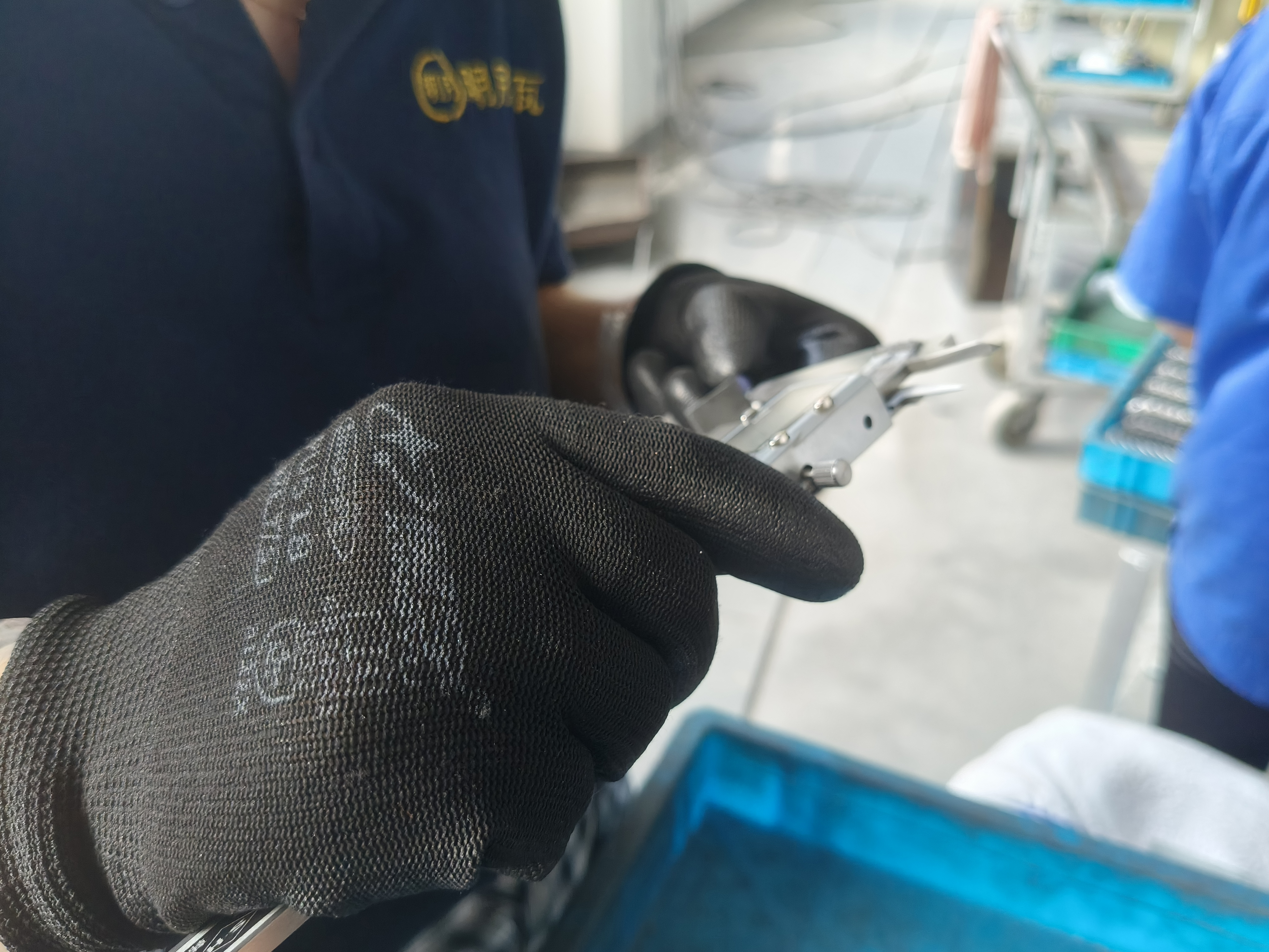 Precision Manufacturing: Excellence in Engine Bearings Quality Control for Global Partners